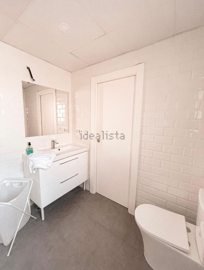 Private Pool In Villa Near The Beach Torre de Benagalbon Bagian luar foto